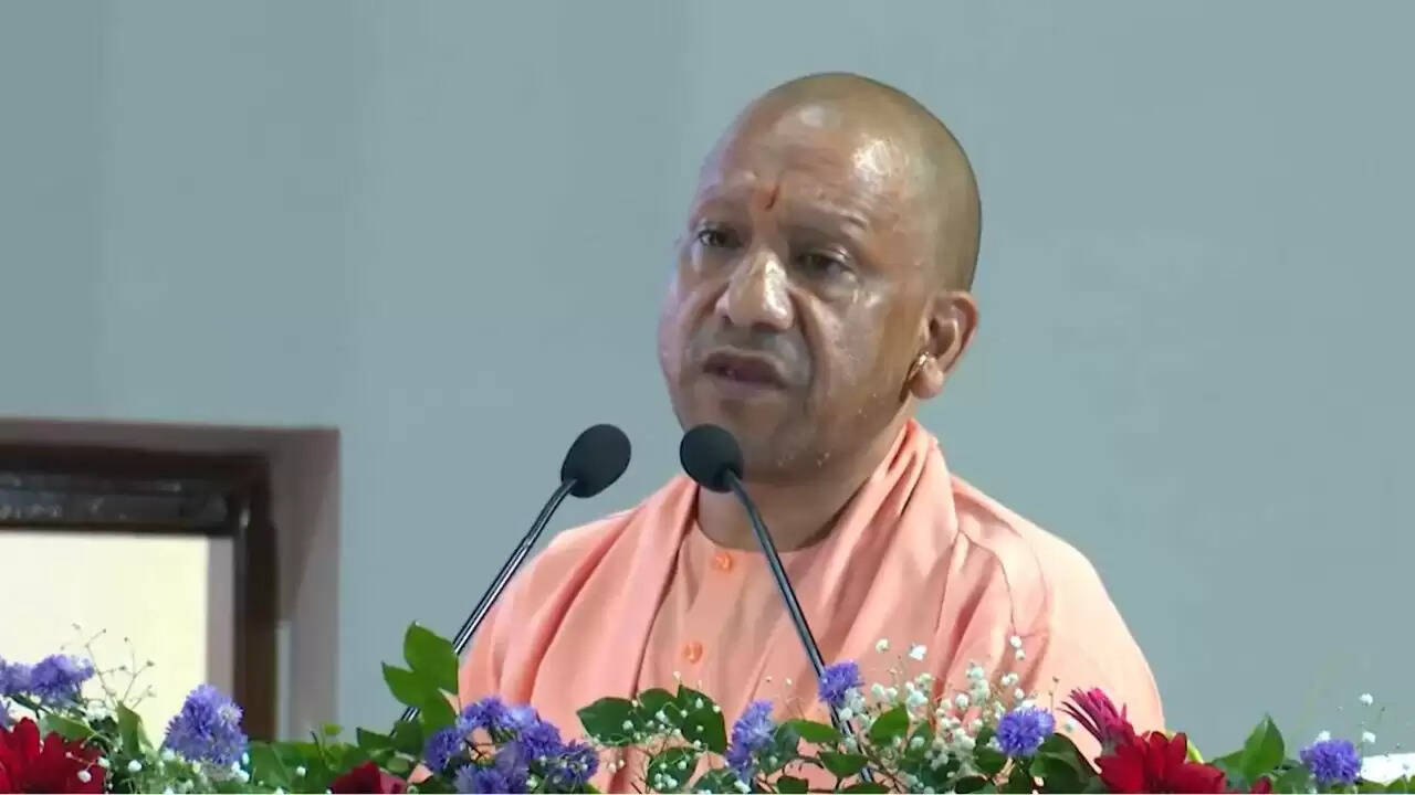 योगी आदित्यनाथ का दावा: 12वीं सदी में हिंदू आबादी थी 60 करोड़