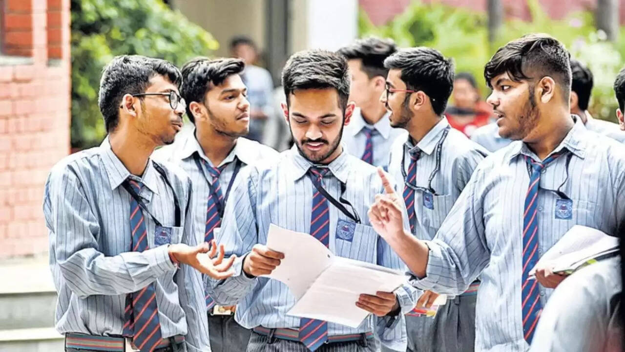 CBSE ने कक्षा 10 और 12 के छात्रों के लिए LOC जमा करने की नई प्रक्रिया जारी की