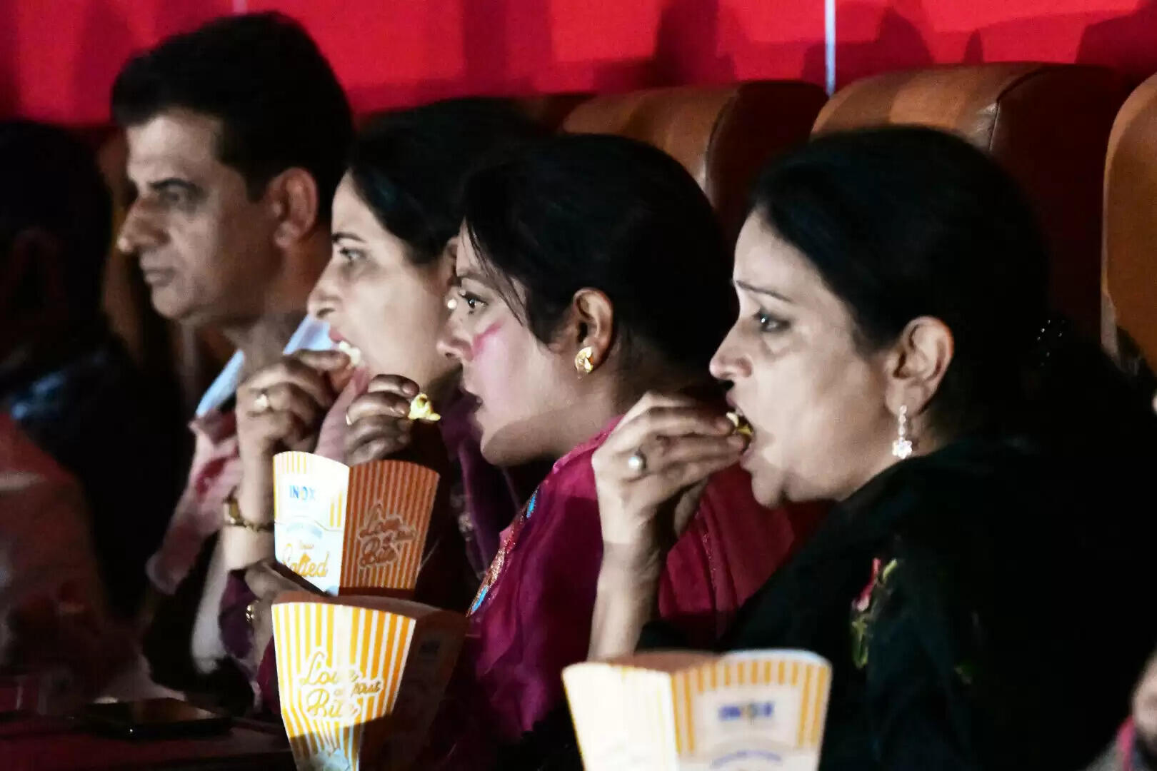 भारतीय सिनेमा और विदेशी ड्रामों का रोमांस: एक नई सोच
