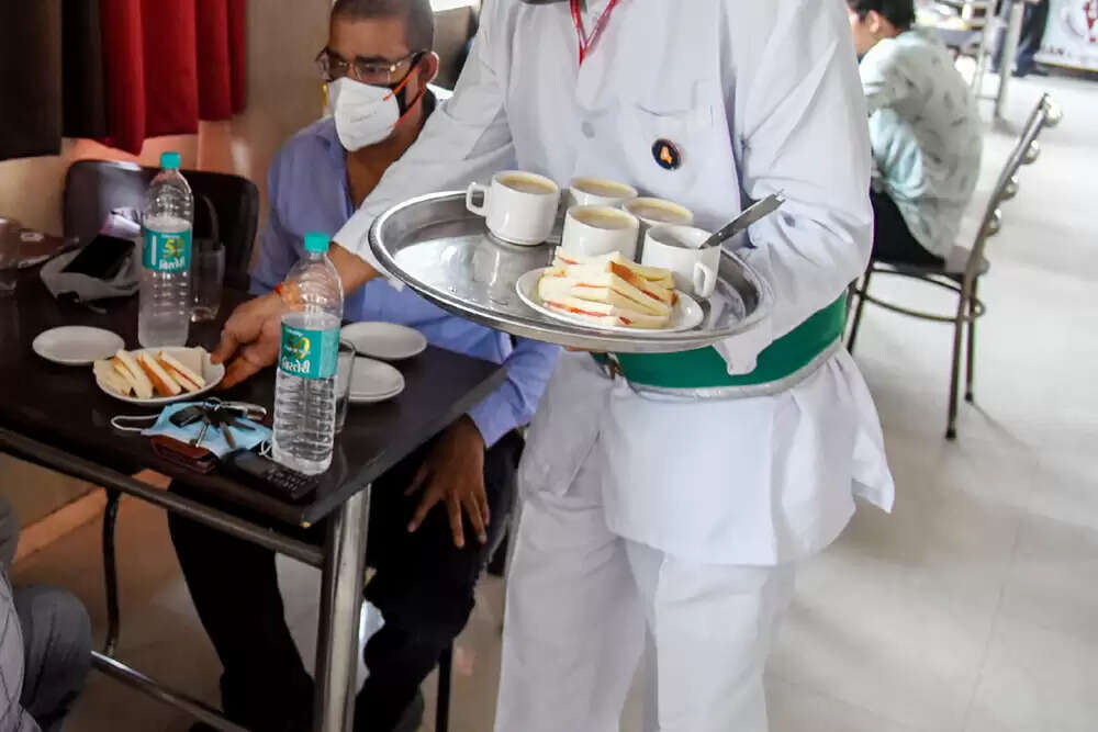 कॉफी पाउडर में कीड़ों की मिलावट: खाद्य सुरक्षा का गंभीर मुद्दा