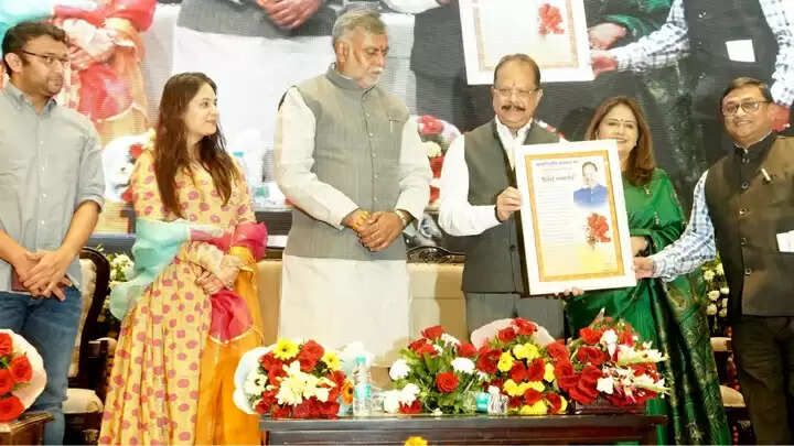 मप्रः मंत्री प्रहलाद पटेल ने एसीएस मलय श्रीवास्तव को सेवानिवृत्ति पर दी विदाई