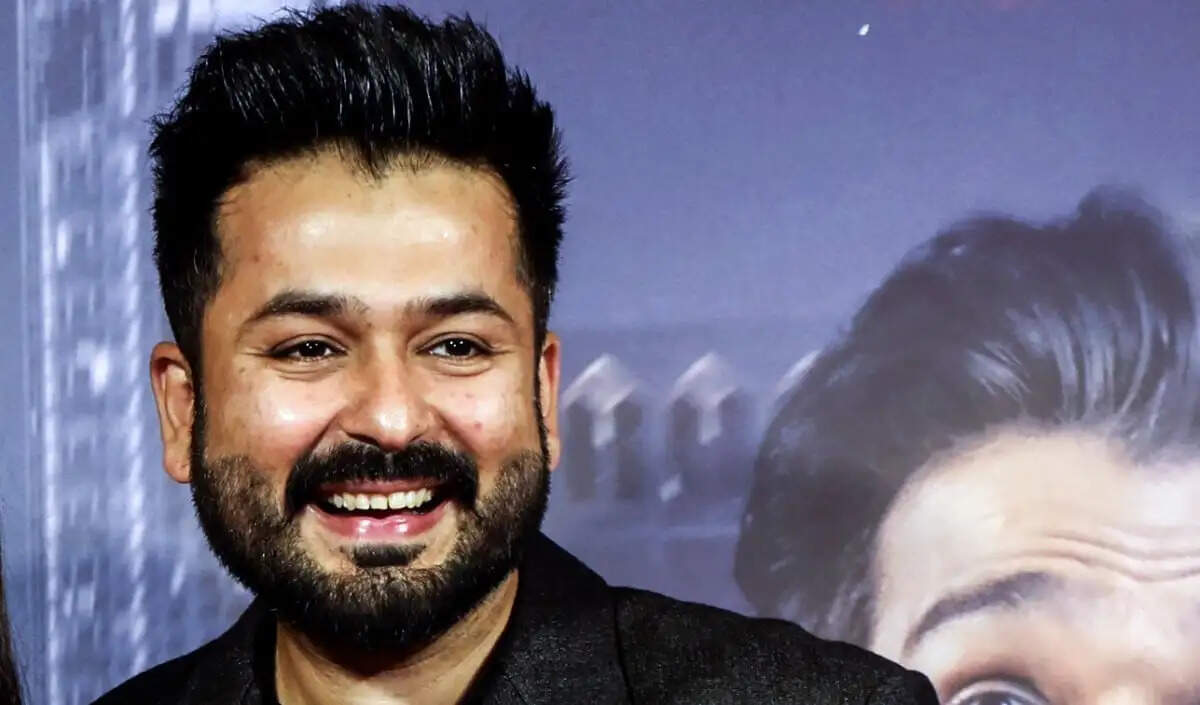 फिल्म 'धुरंधर: द रिवेंज' की सफलता पर विराट कोहली और अनुष्का शर्मा की सराहना