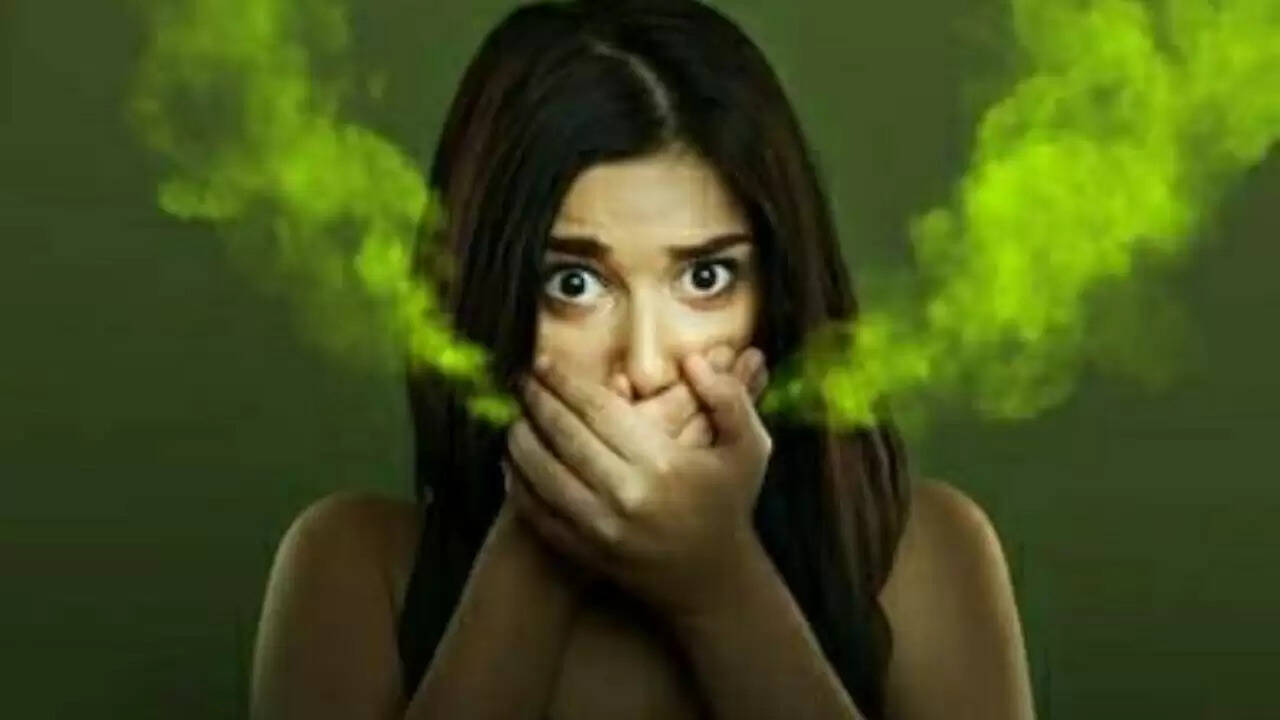 मुंह की बदबू से छुटकारा पाने के सरल घरेलू उपाय