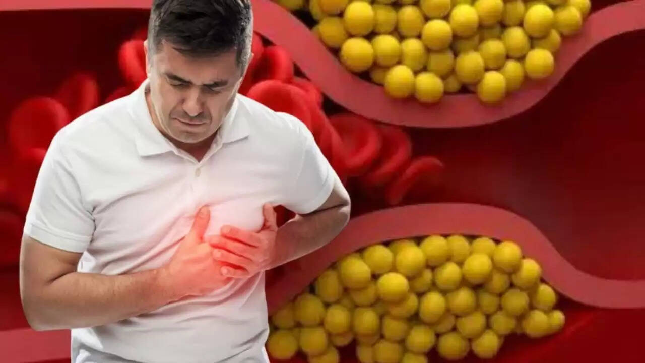 रात में पैरों के लक्षण जो हाई कोलेस्ट्रॉल का संकेत दे सकते हैं