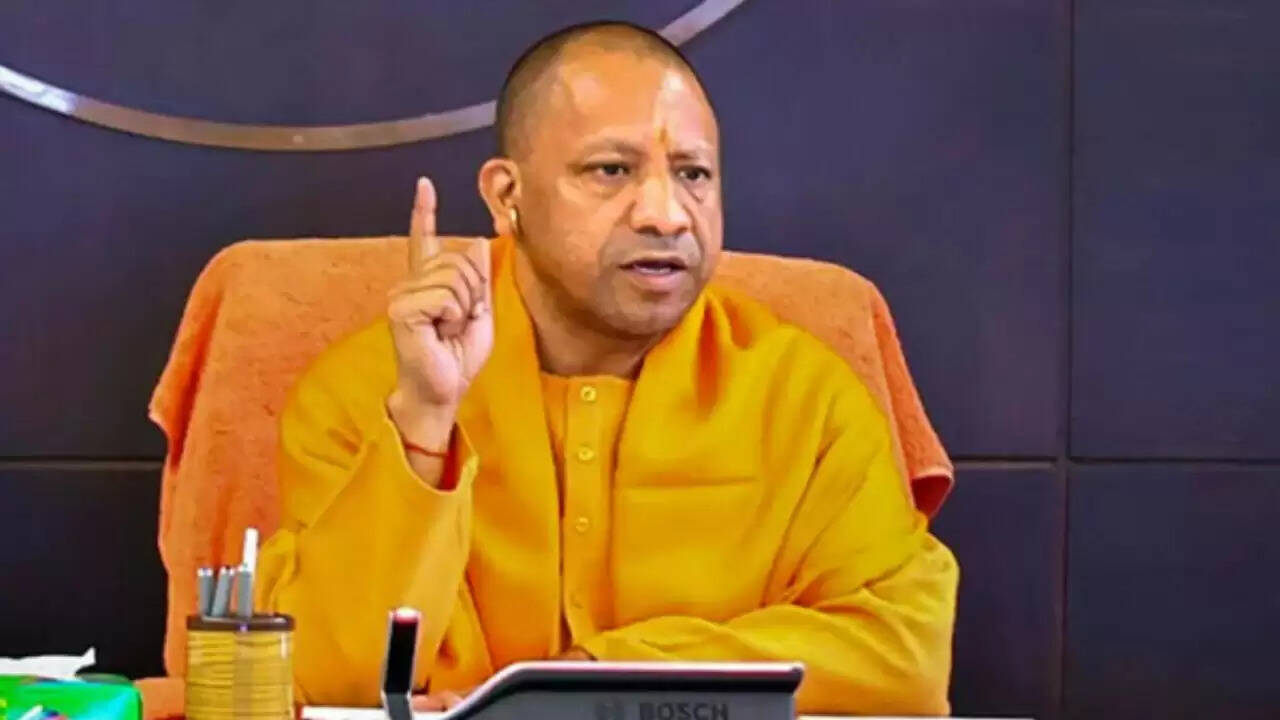 सीएम योगी ने विभाजन विभीषिका स्मृति दिवस पर कांग्रेस पर साधा निशाना