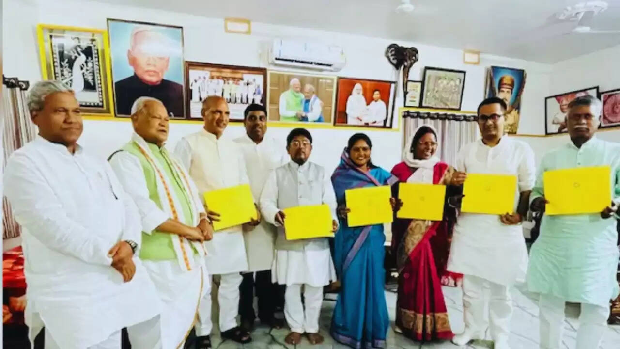 बिहार विधानसभा चुनाव 2025: हिन्दुस्तानी आवाम मोर्चा ने उम्मीदवारों की पहली सूची जारी की