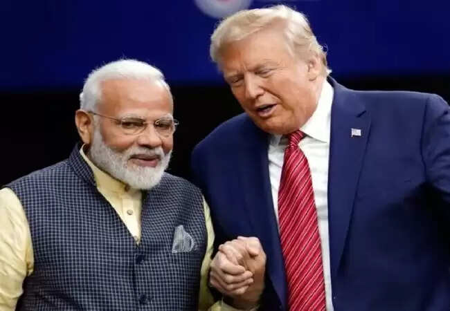 डोनाल्ड ट्रंप का भारत-पाकिस्तान पर बड़ा दावा: 200% टैरिफ की धमकी से हुआ सीजफायर