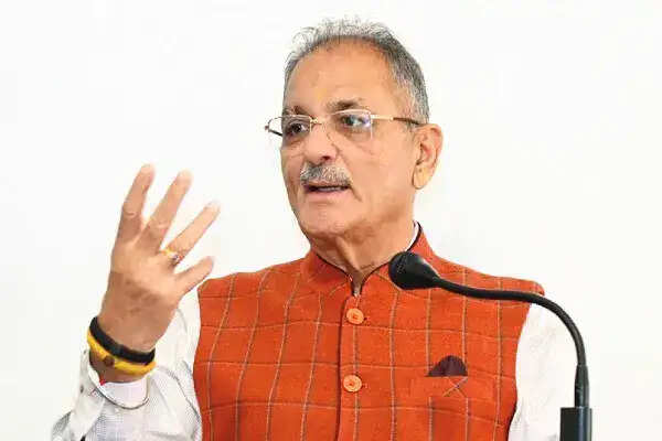 हिमाचल प्रदेश के राज्यपाल ने युवाओं में नशे की लत के खिलाफ एकजुटता की अपील की