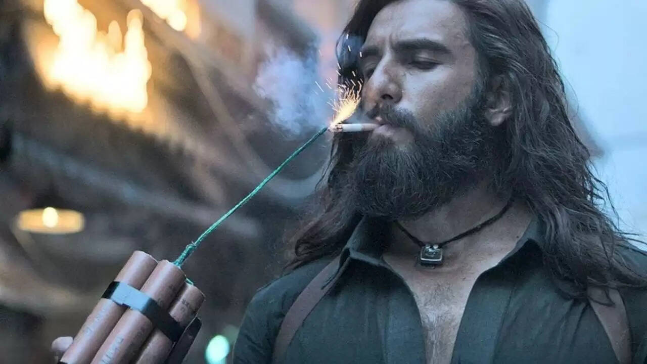 धुरंधर: रणवीर सिंह की फिल्म ने बॉक्स ऑफिस पर मचाई धूम, 800 करोड़ के करीब