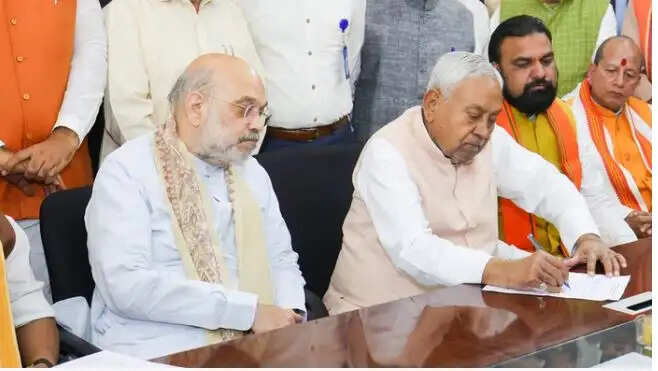 नीतीश कुमार ने गृह मंत्रालय की मांग की, बिहार में राजनीतिक समीकरण बदलने की संभावना