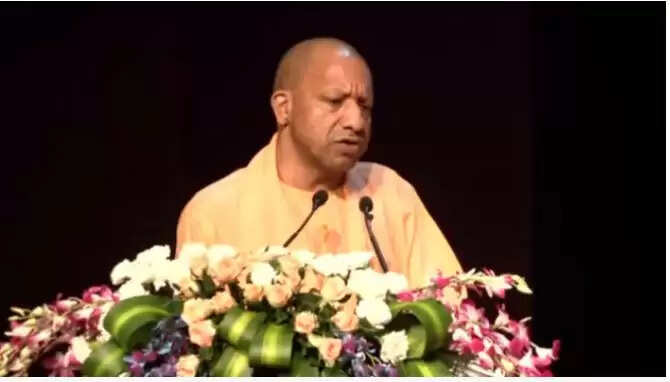 योगी आदित्यनाथ का कांग्रेस पर तीखा हमला: नक्सली नेटवर्क को संरक्षण देने का आरोप