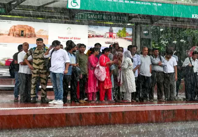 दिल्ली में बारिश से मिली राहत, अगले दो दिन मौसम रहेगा ऐसा