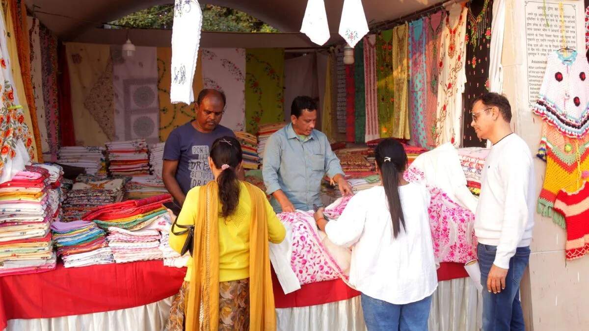 अंतरराष्ट्रीय गीता महोत्सव का दूसरा दिन: सांस्कृतिक उत्सव और खरीदारी का आनंद