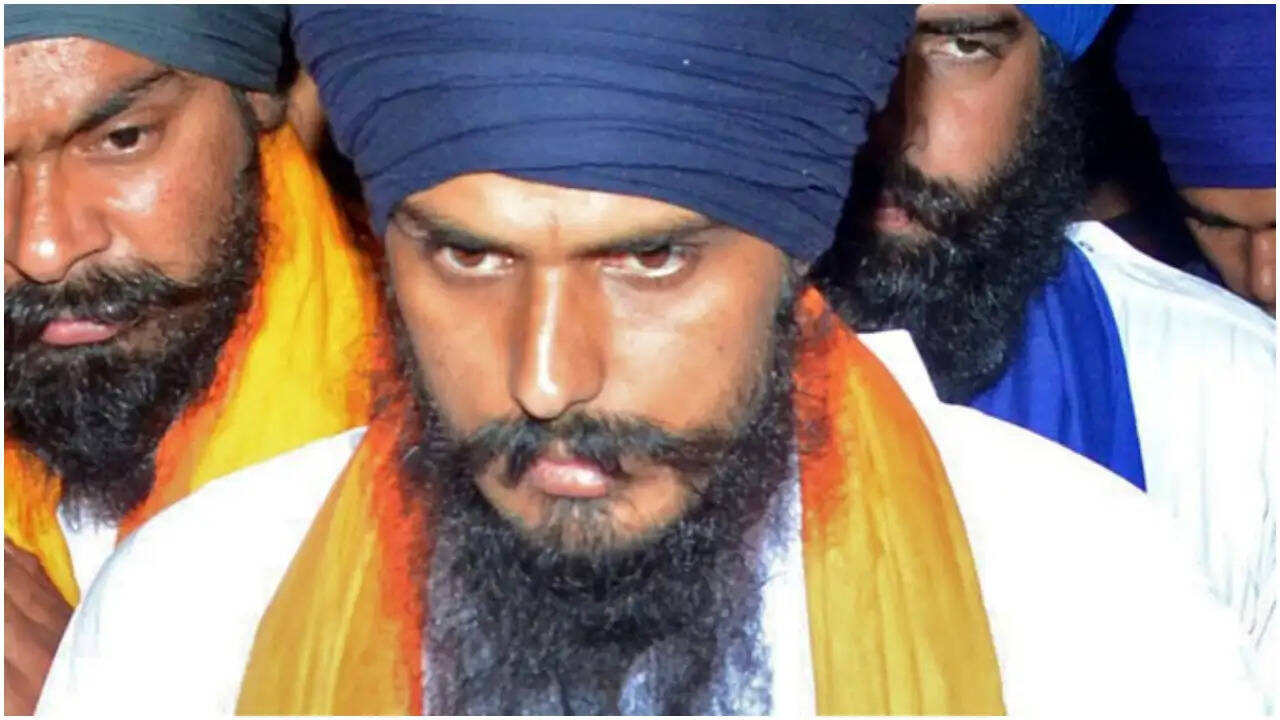 अमृतपाल सिंह की अजनाला कोर्ट में पेशी: पंजाब की सियासत में नया मोड़