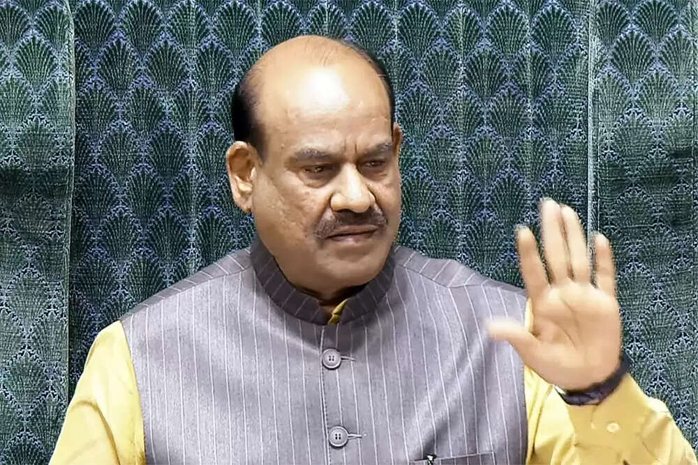 संयुक्त संसदीय समिति का गठन नहीं, विपक्षी दलों का बहिष्कार जारी