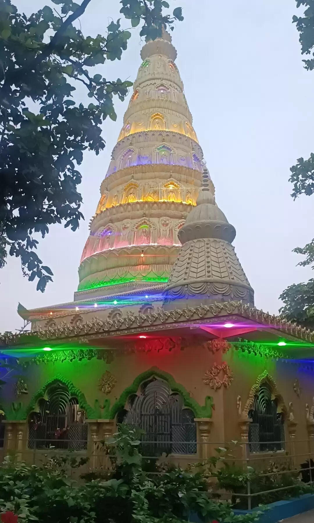चतरा के प्रसिद्ध तीर्थस्थल लेंबोइया पहाड़ी मंदिर में उमड़ता है श्रद्धालुओं का सैलाब