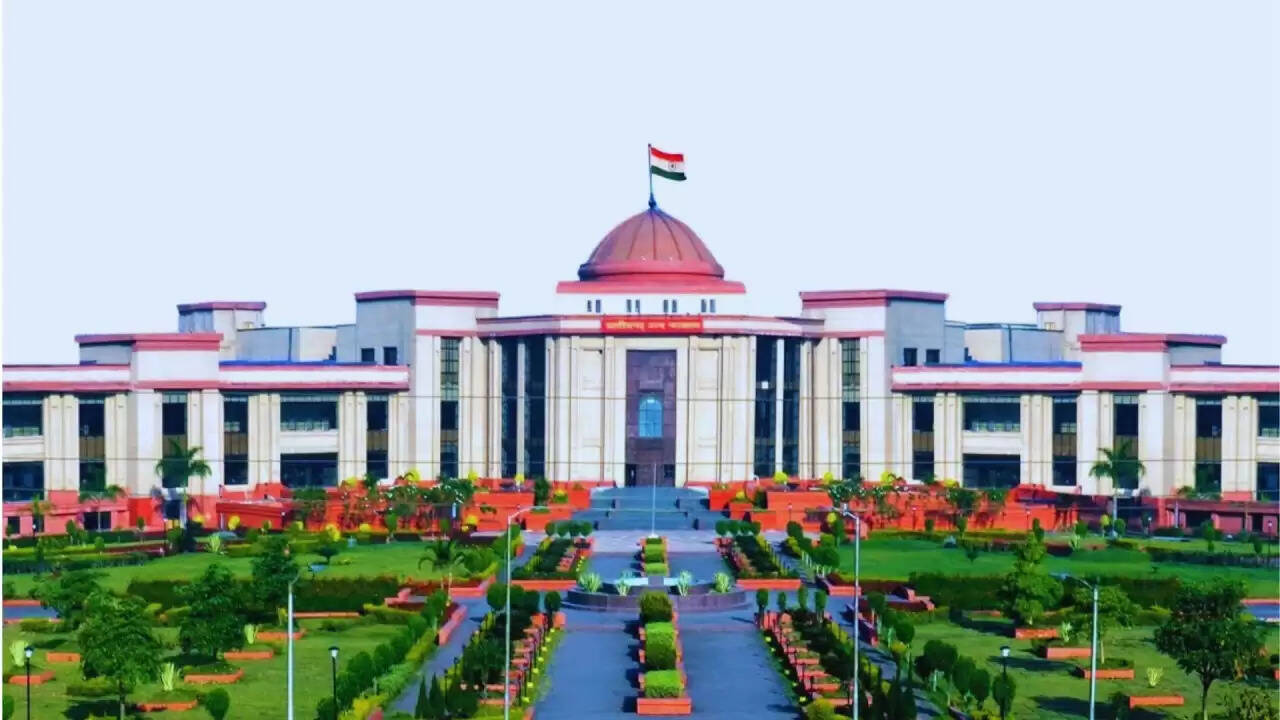 छत्तीसगढ़ हाईकोर्ट का अहम फैसला: पति को 'पालतू चूहा' कहने पर पत्नी को मिला तलाक
