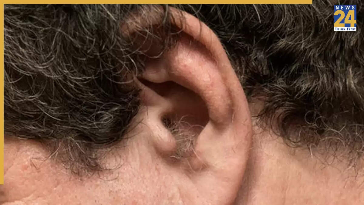 कानों पर बाल: सामुद्रिक शास्त्र के अनुसार क्या संकेत देते हैं?
