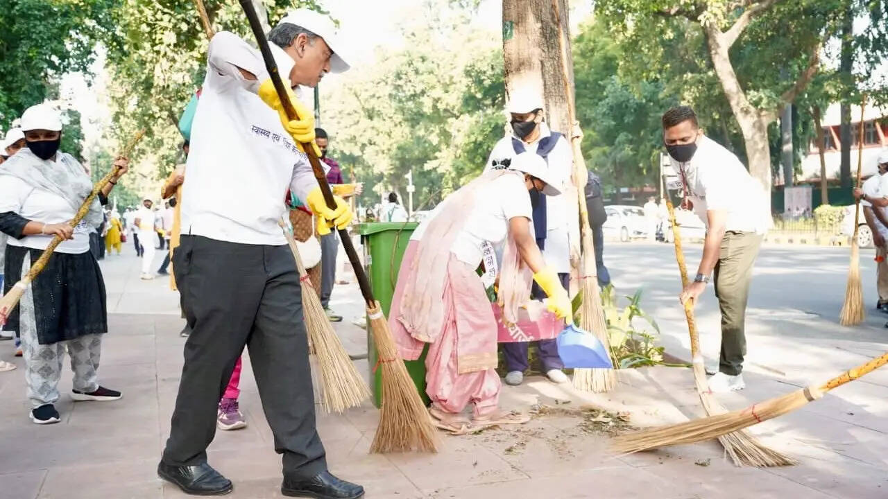 स्वच्छता ही सेवा: स्वास्थ्य मंत्रालय का श्रमदान अभियान, जानें क्या है इसका महत्व