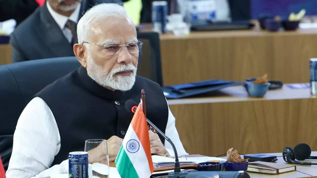ब्रिक्स 2025: मोदी ने वैश्विक आपूर्ति श्रृंखलाओं और एआई मानकों पर जोर दिया