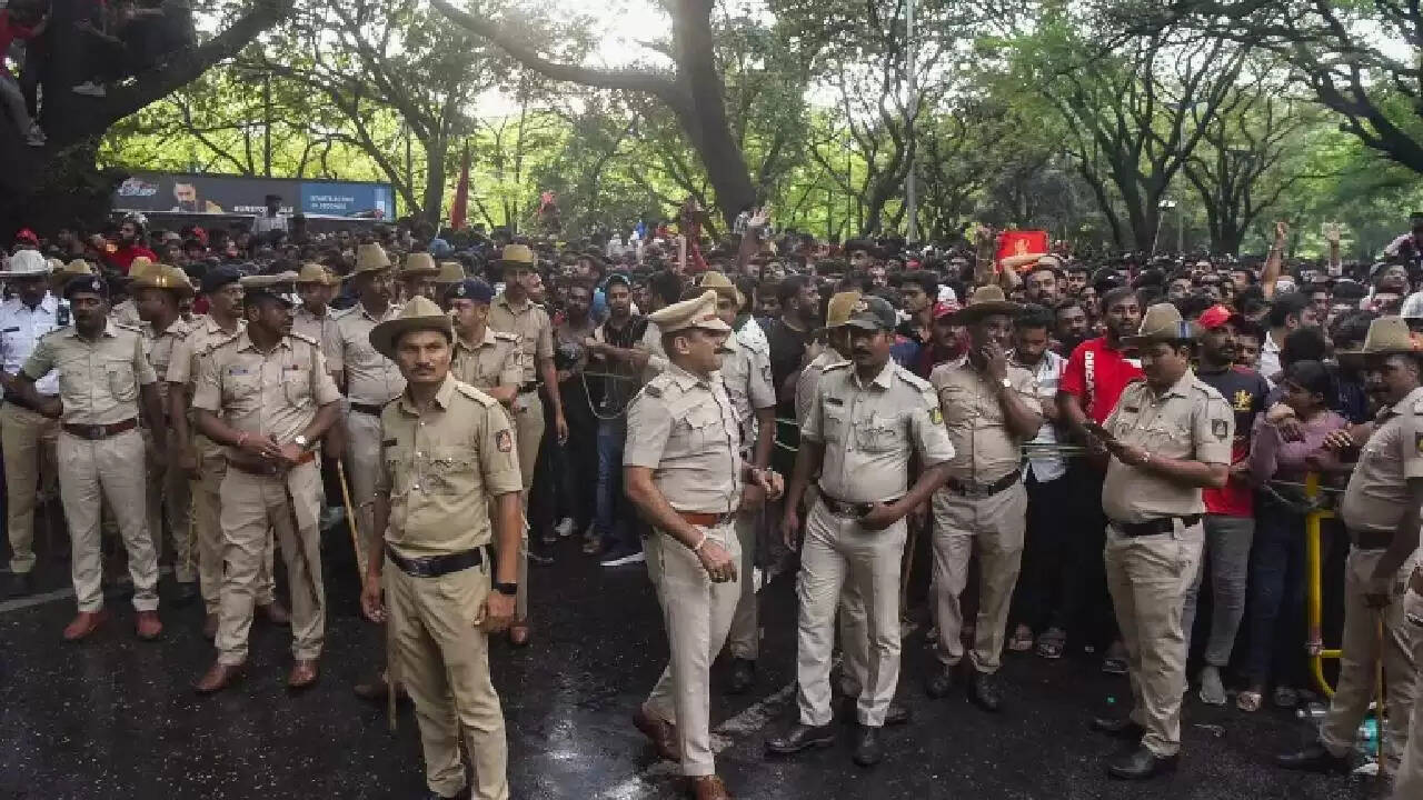 कर्नाटक हाईकोर्ट ने RCB भगदड़ पर उठाए गंभीर सवाल