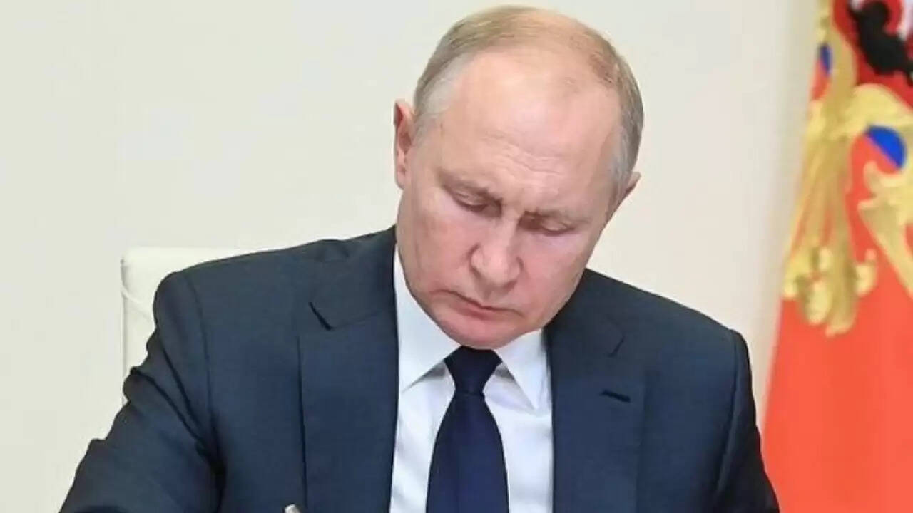 रूसी राष्ट्रपति पुतिन की भारत यात्रा: द्विपक्षीय वार्ता और सिलोविकी की भूमिका