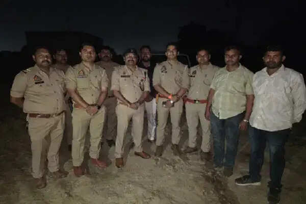 मथुरा में ट्रांसफार्मर चोर गैंग के दो बदमाश पुलिस मुठभेड़ में गिरफ्तार