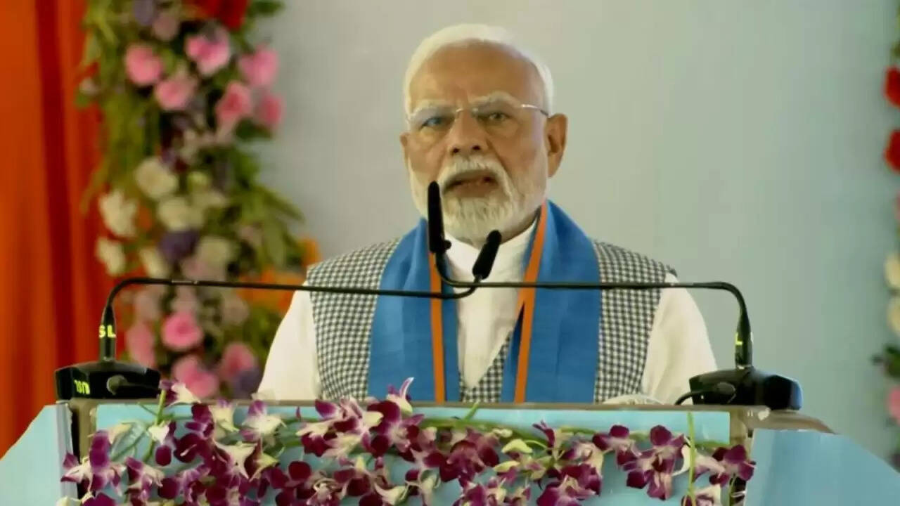 प्रधानमंत्री मोदी ने लालू यादव पर किया तीखा हमला, बाबासाहेब का अपमान का आरोप