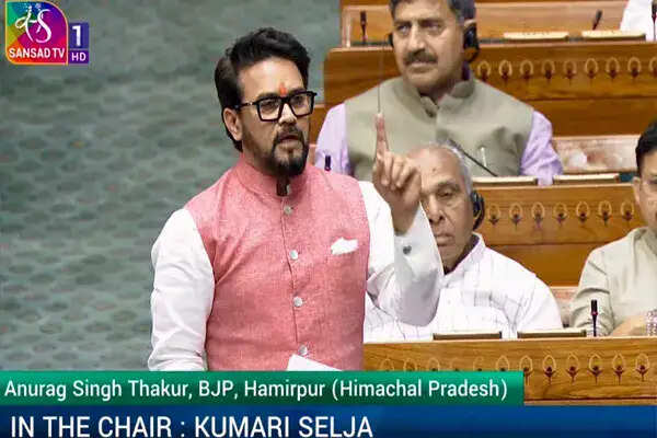 मोदी सरकार के प्रयासों से नक्सलवाद पर काबू पाने की दिशा में भारत: अनुराग ठाकुर