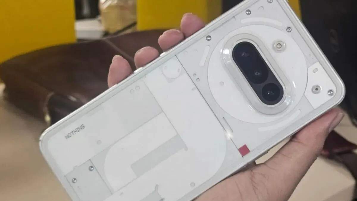 Nothing Phone 4a: डिज़ाइन और फीचर्स की लीक जानकारी, जनवरी 2026 में लॉन्च की उम्मीद