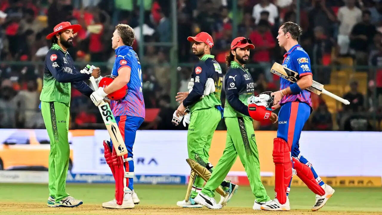 दिल्ली कैपिटल्स और आरसीबी के बीच IPL 2026 का रोमांचक मुकाबला