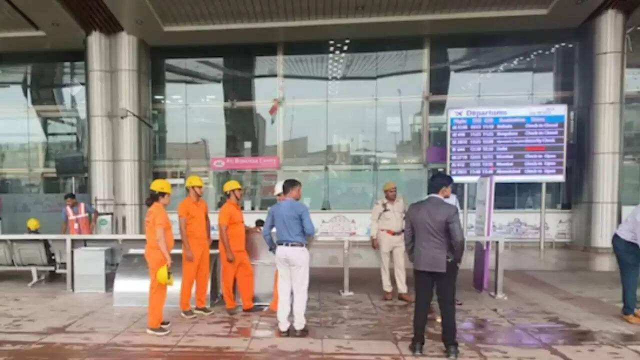 जयपुर एयरपोर्ट पर बम धमकी: सुरक्षा एजेंसियों में हड़कंप