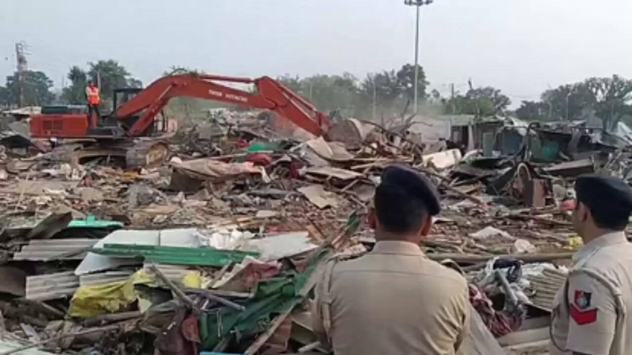 चंडीगढ़ में स्लम-फ्री अभियान: प्रशासन का बड़ा बुलडोजर एक्शन