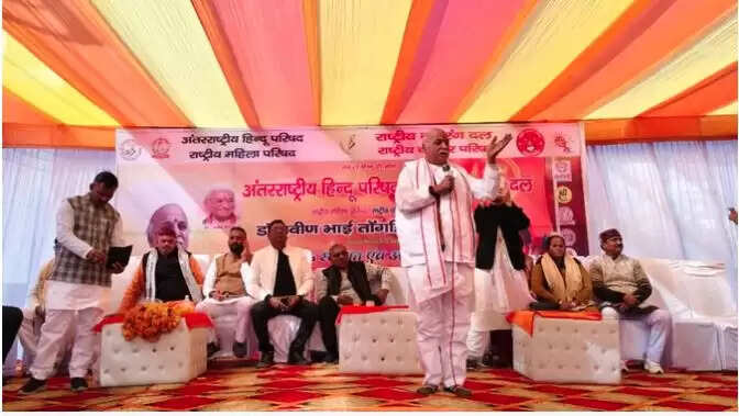 डॉ. प्रवीण तोगड़िया ने बरेली में हिंदू अधिकारों की बात की