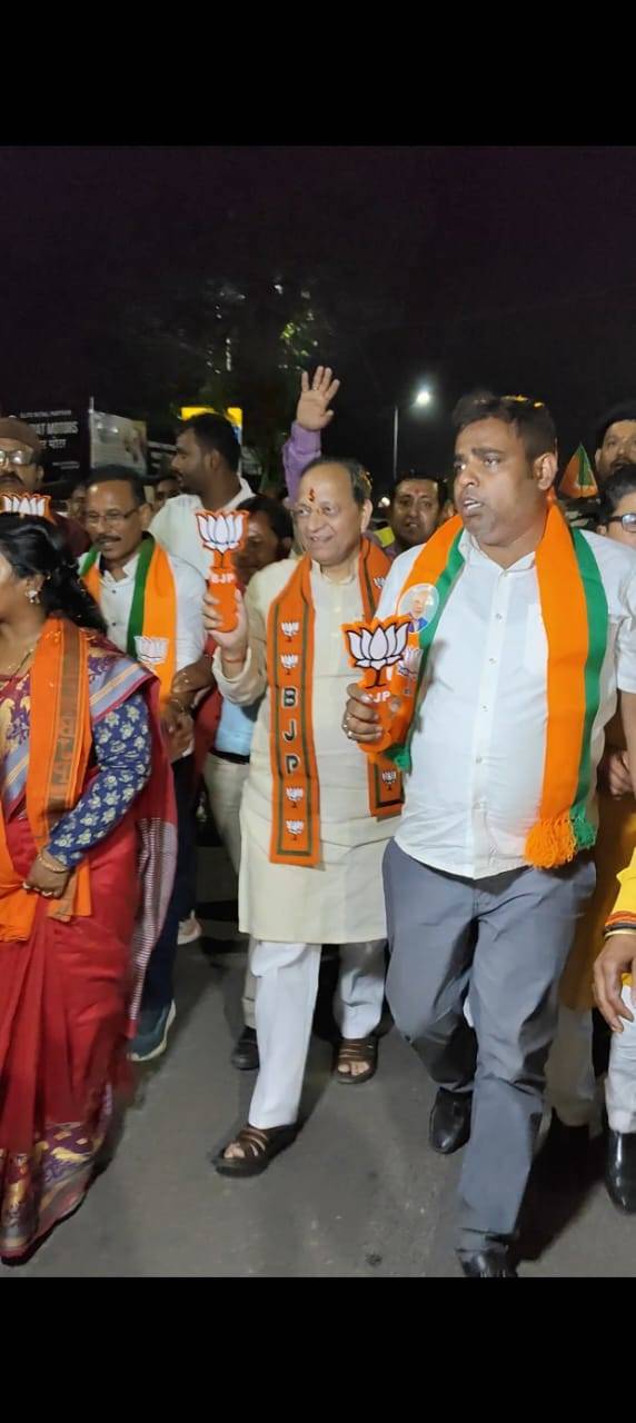 भाजपा के राष्ट्रीय महामंत्री अरुण सिंह ने जनसंपर्क कर मांगा संजय सेठ के लिए समर्थन
