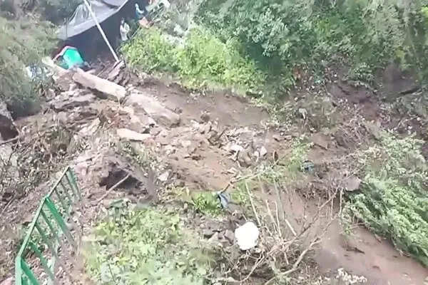 यमुनोत्री पैदल मार्ग पर भूस्खलन, राहत कार्य जारी