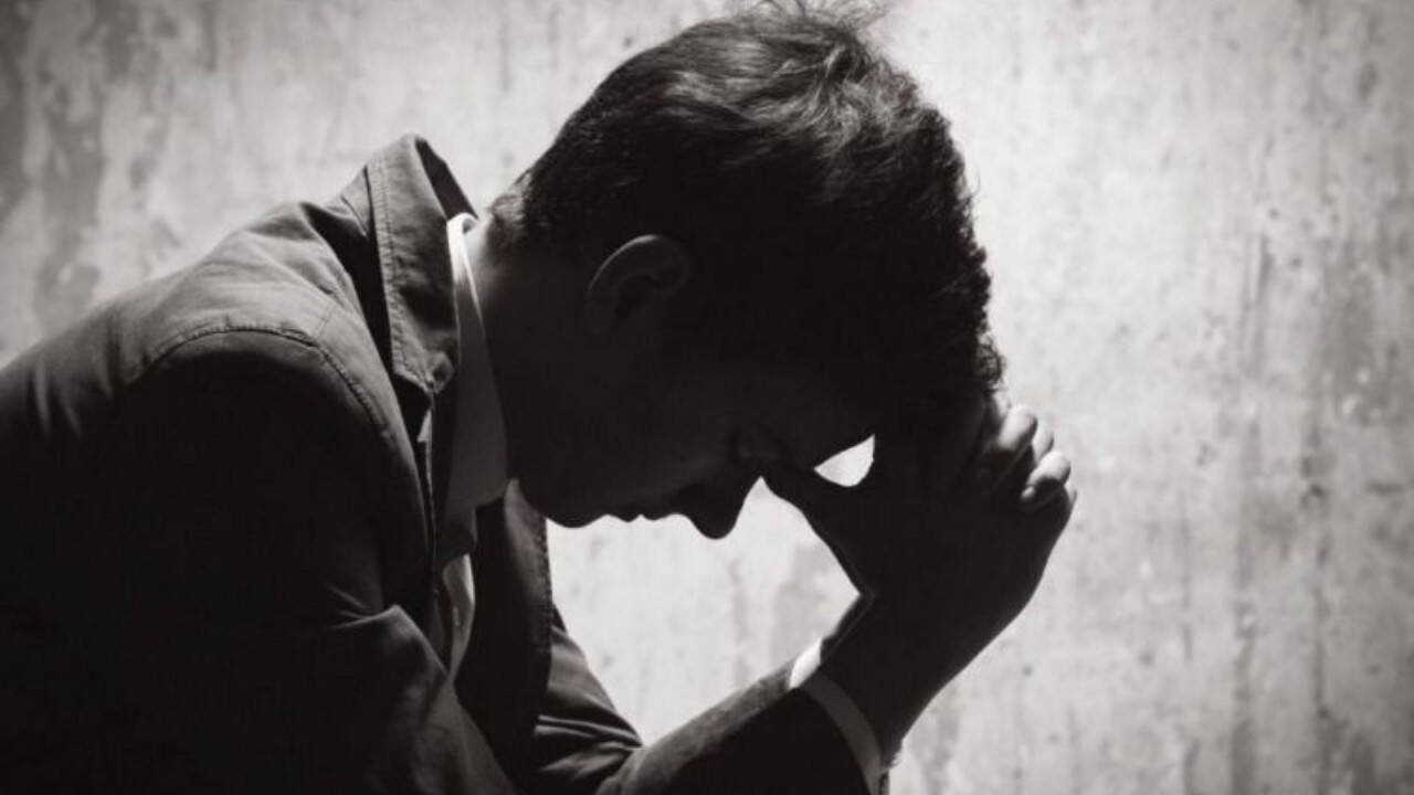 30 वर्षीय युवक ने ऑप्शन ट्रेडिंग में गंवाए 2 करोड़ रुपये, कर्ज में फंसा