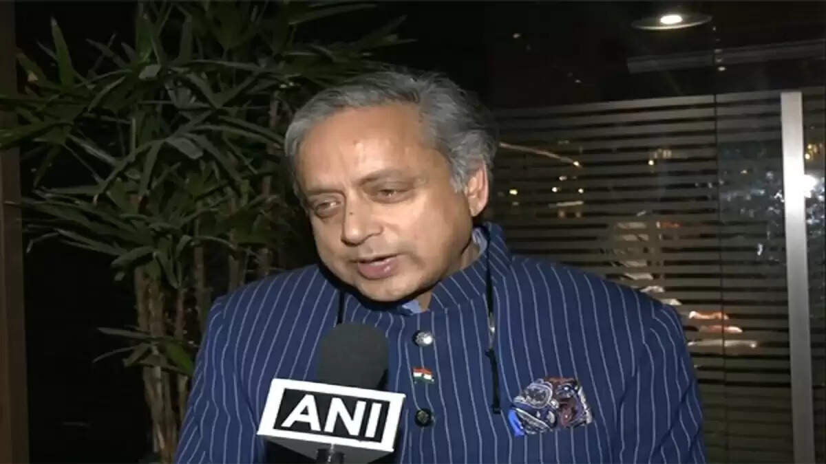 शशि थरूर ने ब्राजील में आतंकवाद पर पाकिस्तान और चीन को घेरा