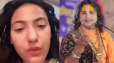 खुशबू पाटनी ने अनिरुद्धाचार्य पर किया तीखा हमला, कहा- ऐसे बाबा का समर्थन न करें