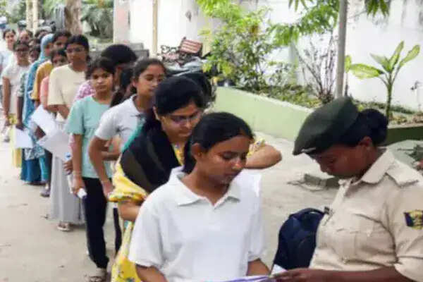 केंद्र सरकार का नीट 2026 के लिए टेलीग्राम पर प्रतिबंध