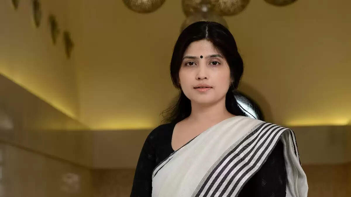 डिंपल यादव पर अभद्र टिप्पणी के खिलाफ सपा समर्थकों का गुस्सा