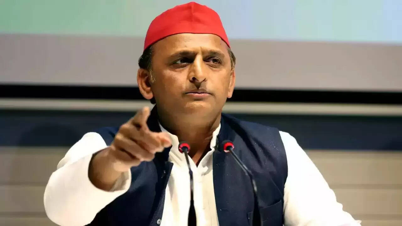 समाजवादी पार्टी ने तीन विधायकों को किया निष्कासित, जानें कारण