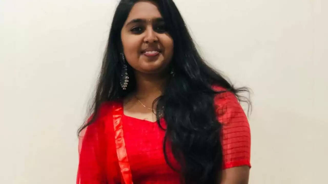 अमेरिका में आग से भारतीय छात्रा की दुखद मौत: सहजा रेड्डी की कहानी