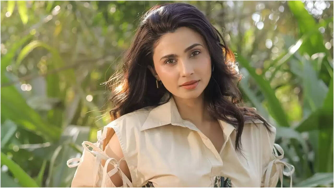 डेजी शाह ने साझा किया असहज अनुभव, फिल्म इंडस्ट्री में सुरक्षा पर उठाया सवाल