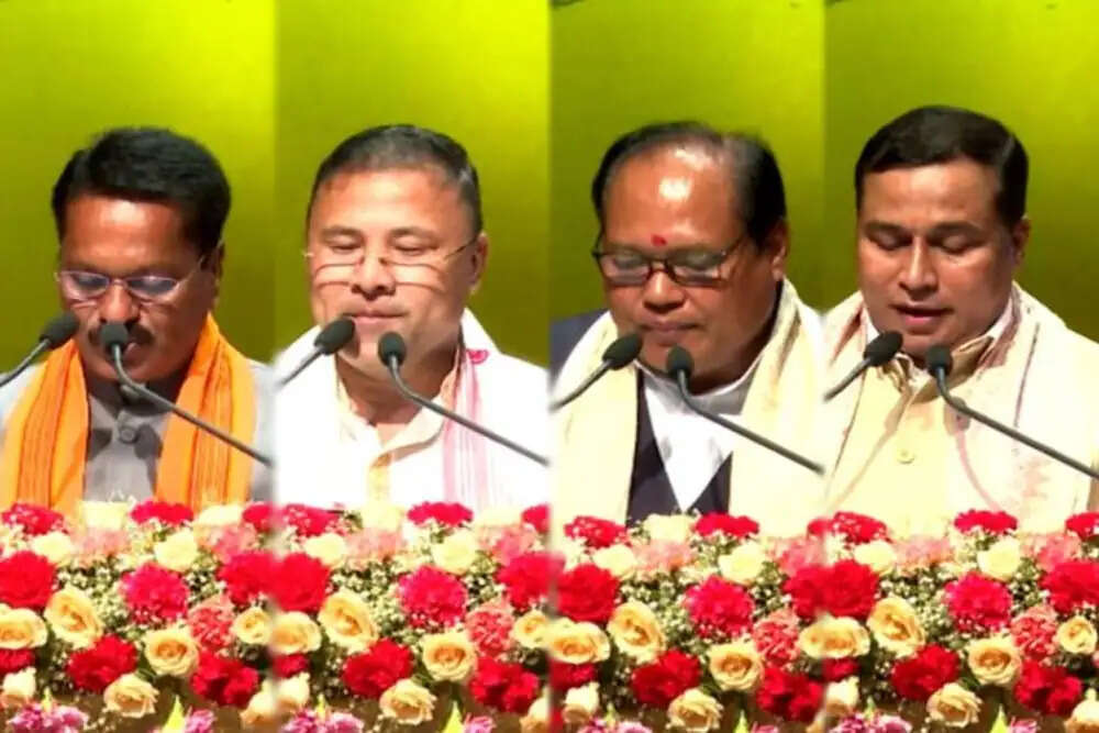असम में नई कैबिनेट का गठन, 12 मंत्रियों ने ली शपथ