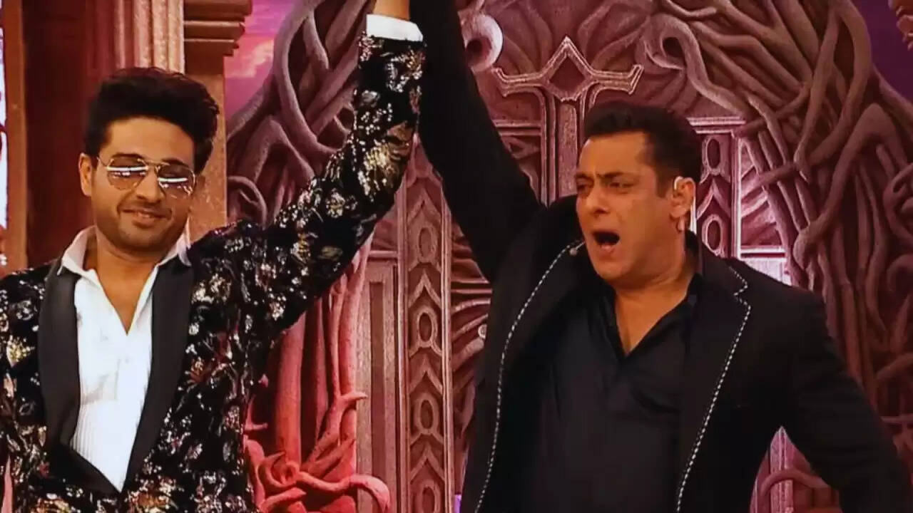 बिग बॉस 19 का ताज: गौरव खन्ना बने विजेता, जानें उनकी जीत की कहानी