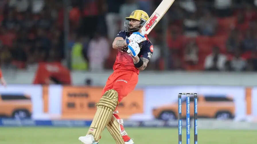 विराट कोहली ने बनाया नया रिकॉर्ड, RCB की हार के बावजूद टॉप पर रही टीम