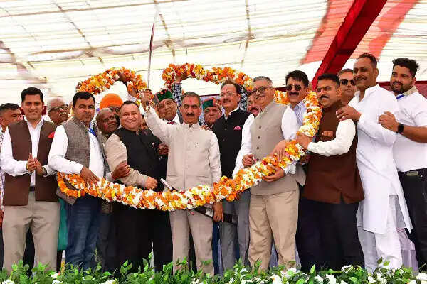 हिमाचल प्रदेश में महिलाओं के लिए सरकारी नौकरियों में 25% आरक्षण का ऐलान