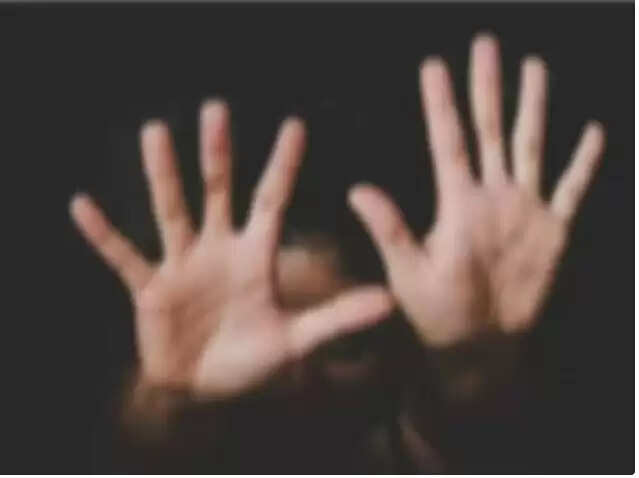 बरेली में पिता ने नाबालिग बेटी के साथ की शर्मनाक हरकतें, मामला दर्ज
