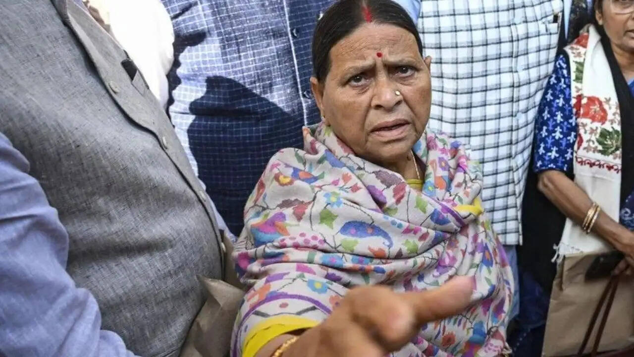 राबड़ी देवी के सरकारी आवास को लेकर बढ़ा राजनीतिक तनाव